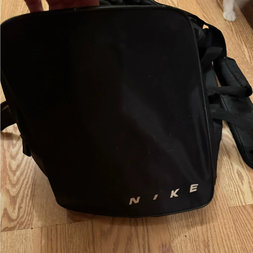 NIKE DUFFEL BAG